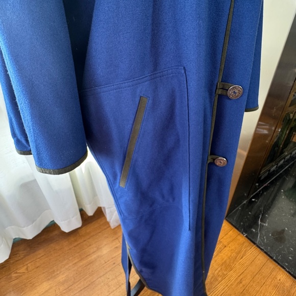 Vintage 80s coat, cobalt blue, kaki suede details, flutter sleeves, Salko - Picture 11 of 15